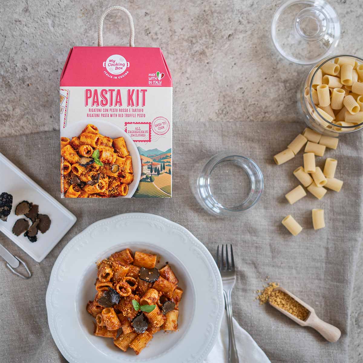 pasta kit con piatto rigatoni pesto rosso tartufo