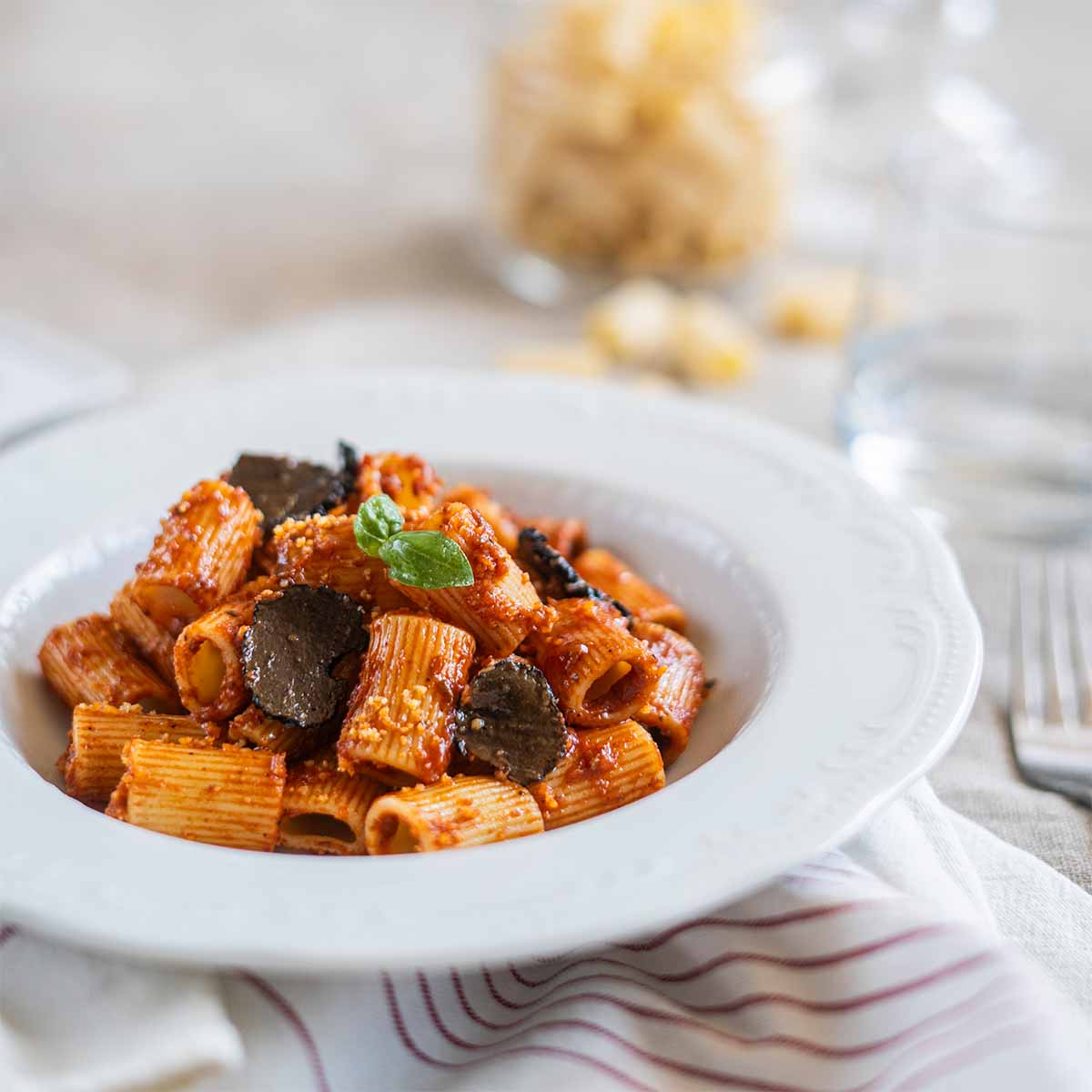 ricetta pasta con pesto e tartufo